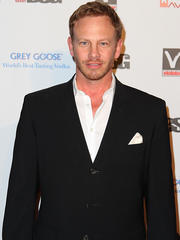 red carpet confidential: ian ziering shapes up to strip down for chippendales
